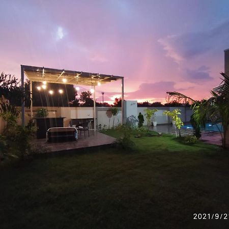 Nine Hill Villa - 2Bhk Private Villa With Pool Ουνταϊπούρ Εξωτερικό φωτογραφία