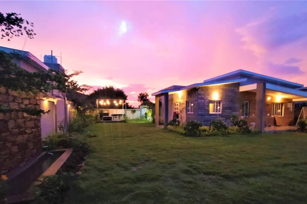 Nine Hill Villa - 2Bhk Private Villa With Pool Ουνταϊπούρ Εξωτερικό φωτογραφία
