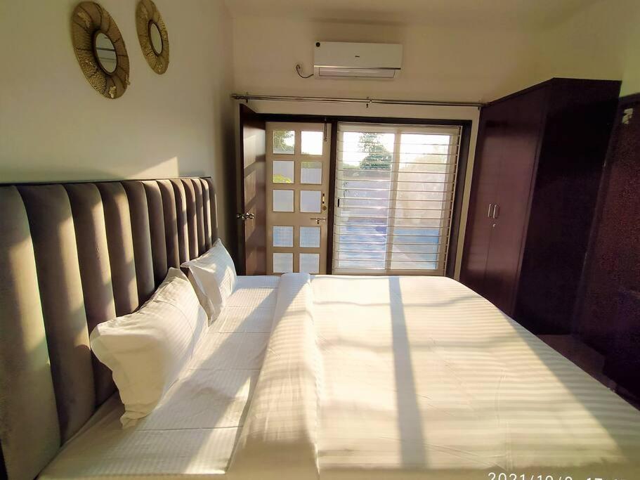 Nine Hill Villa - 2Bhk Private Villa With Pool Ουνταϊπούρ Εξωτερικό φωτογραφία