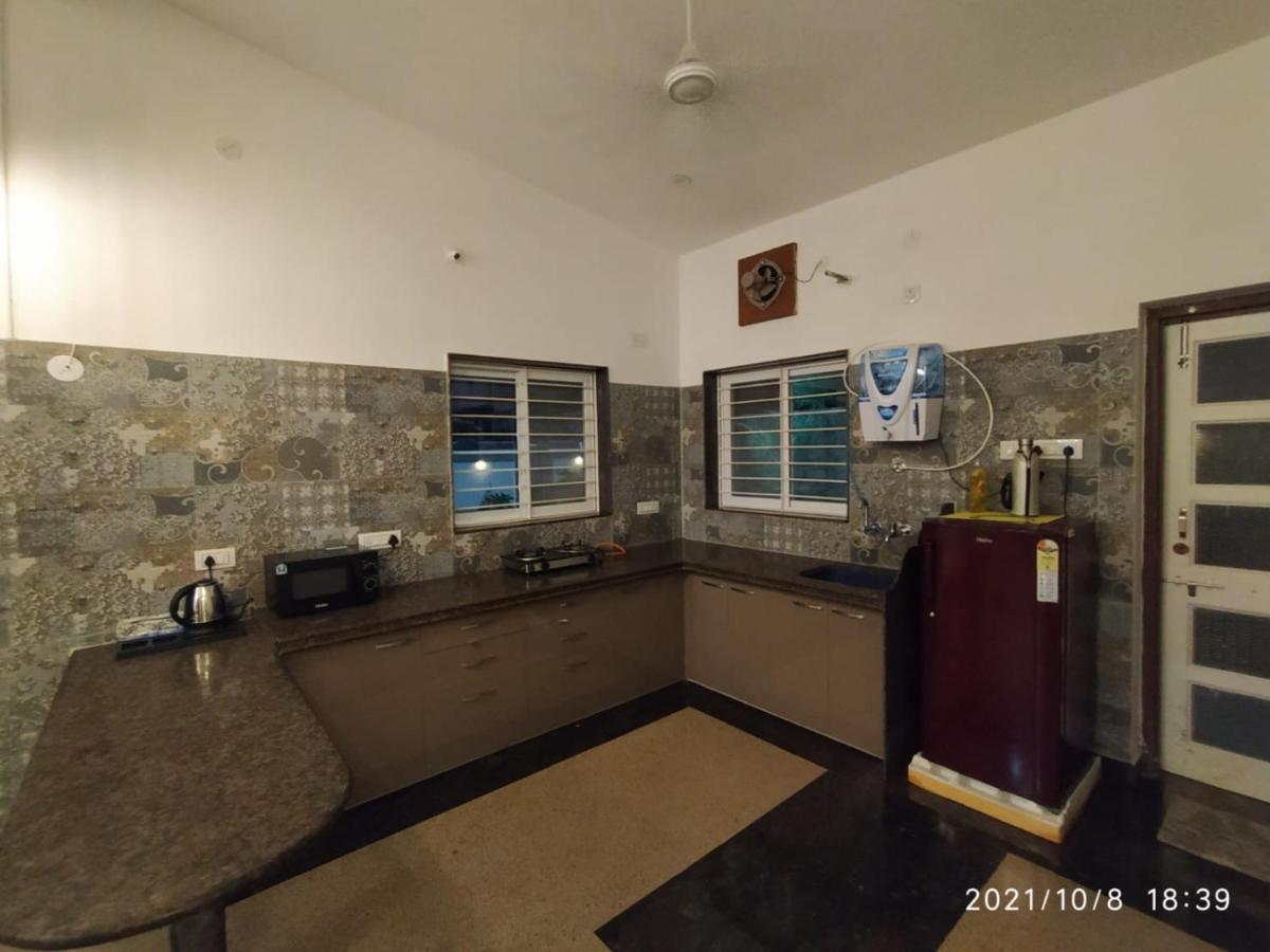 Nine Hill Villa - 2Bhk Private Villa With Pool Ουνταϊπούρ Εξωτερικό φωτογραφία